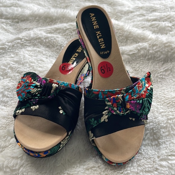 NWT Anne Klein Sandles - Picture 1 of 6